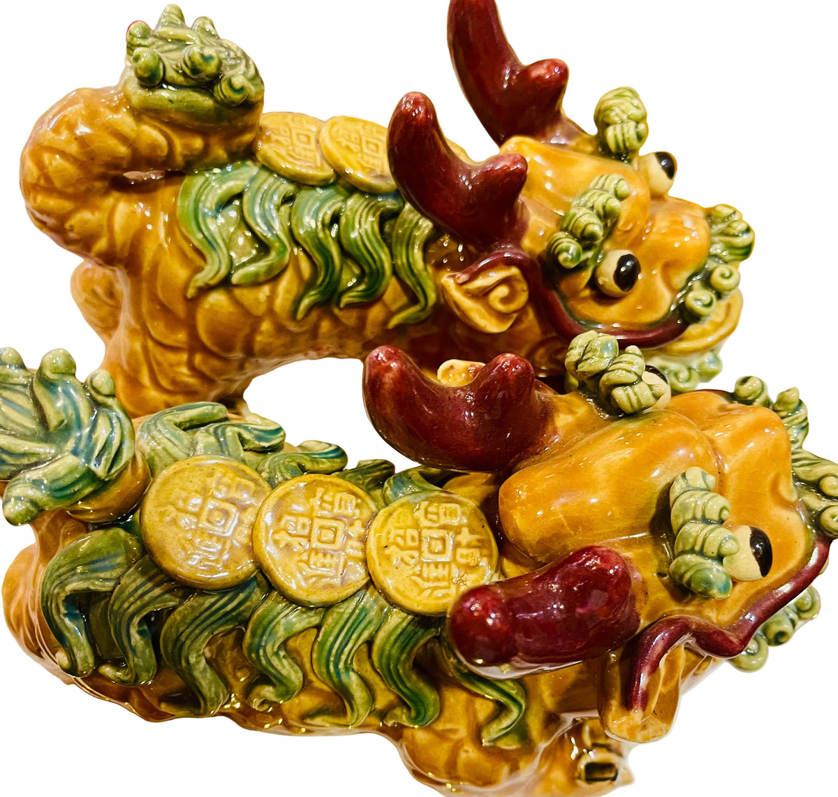 Jade Pixiu statue,pixiu symbol,pixiu Chinese,Pixiu is a symbol of good luck and money