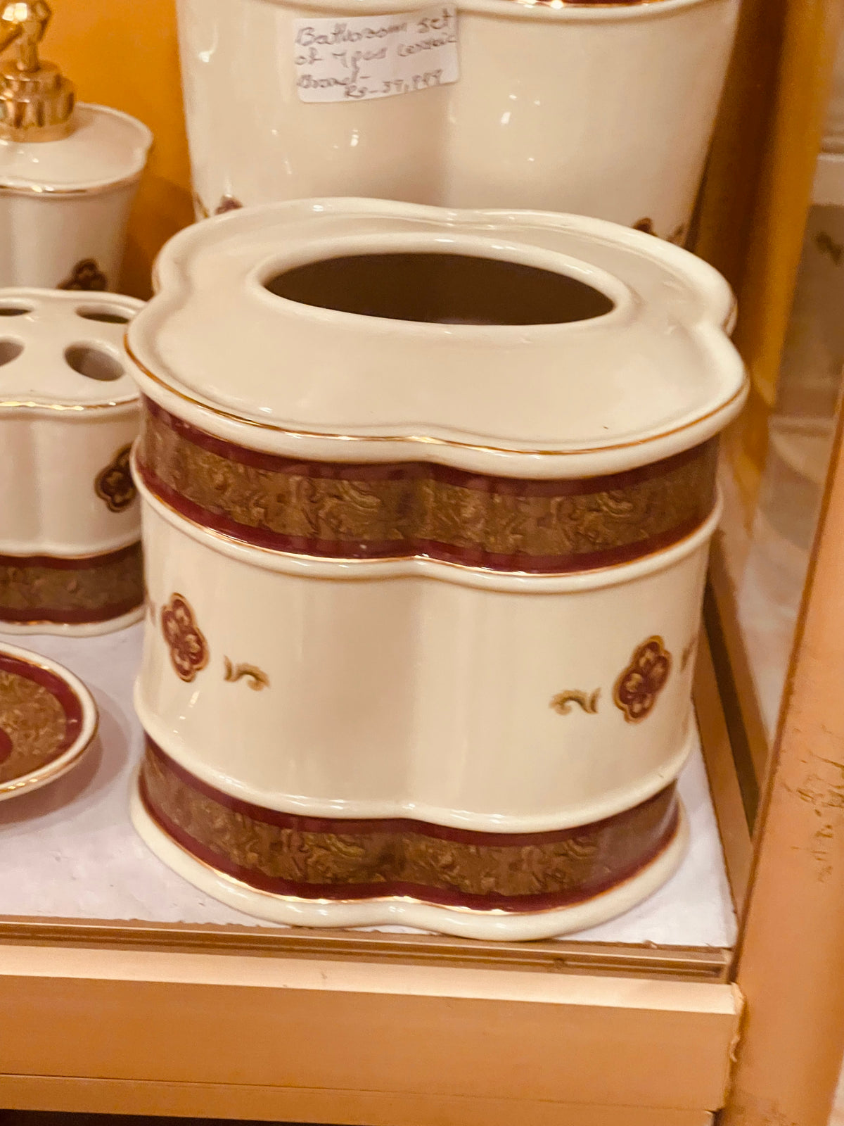 Luxurious Bath Room Set 8 Pcs