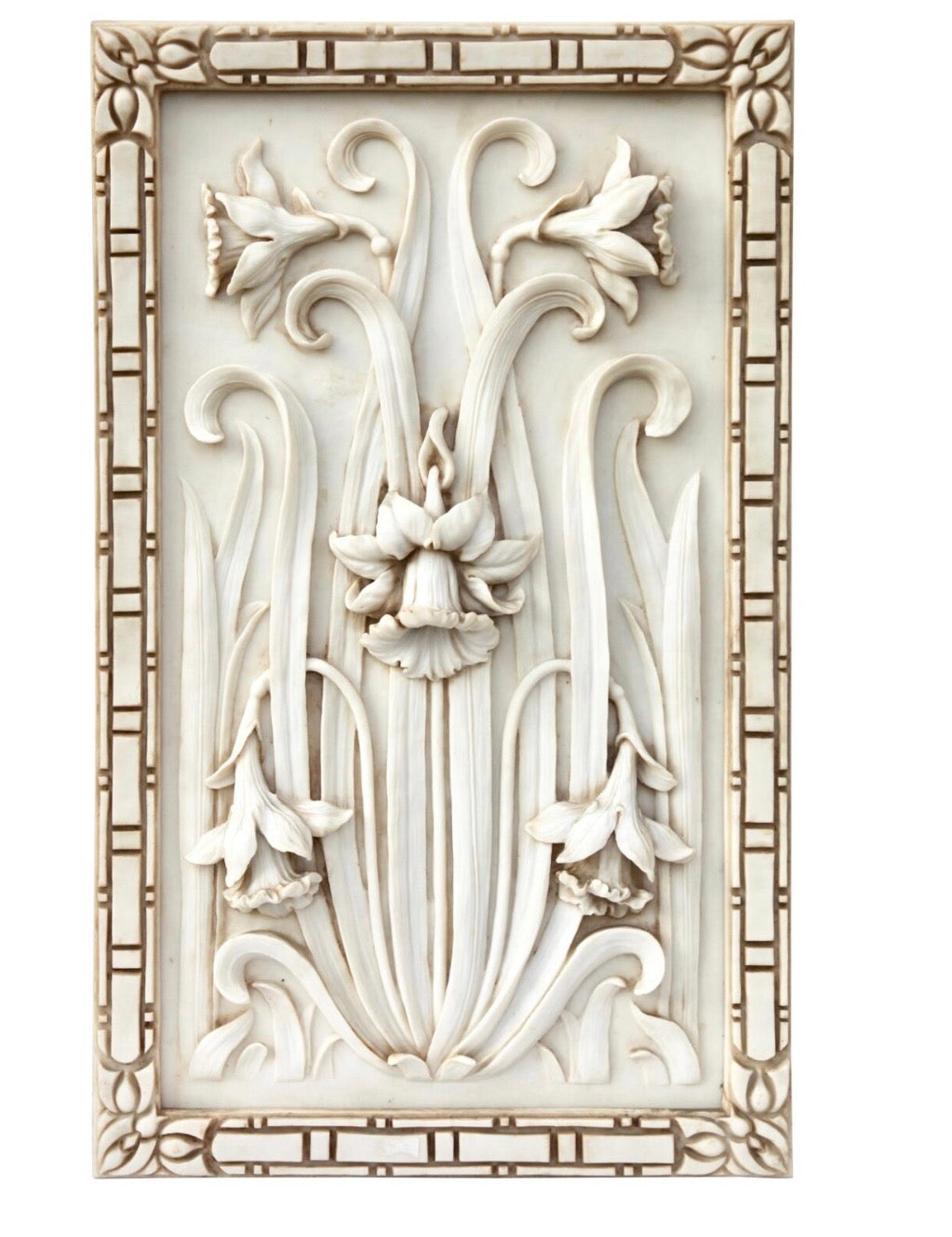 Art Nouveau 3-D Alabaster Sculptural Panel with Foliage and Daffodils / Jonquils
€3,046