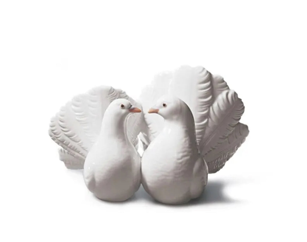 Lladro 01001169 Figurine Couple Of Doves