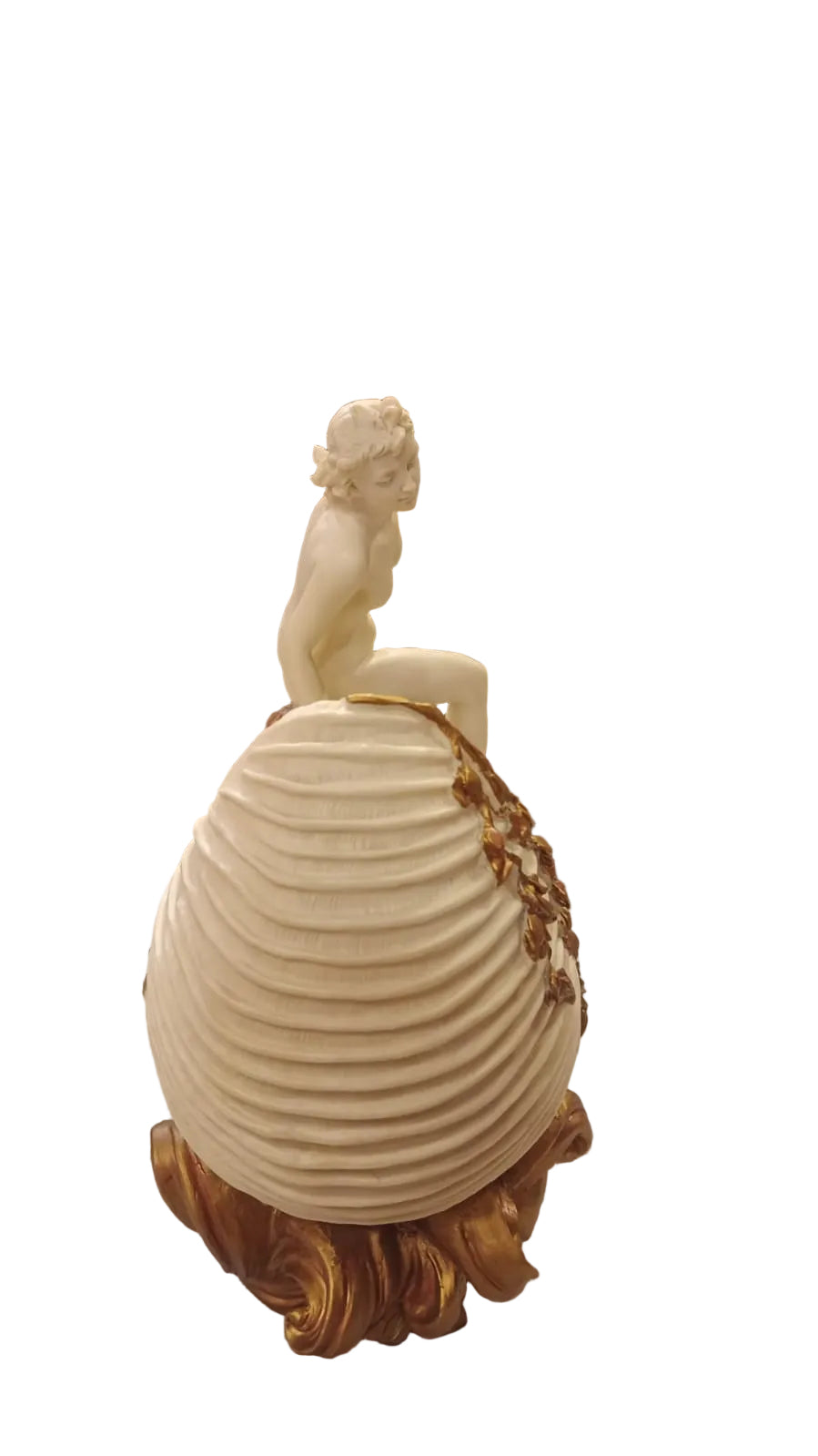 Art nouveau decorative bowl with women sitting on it